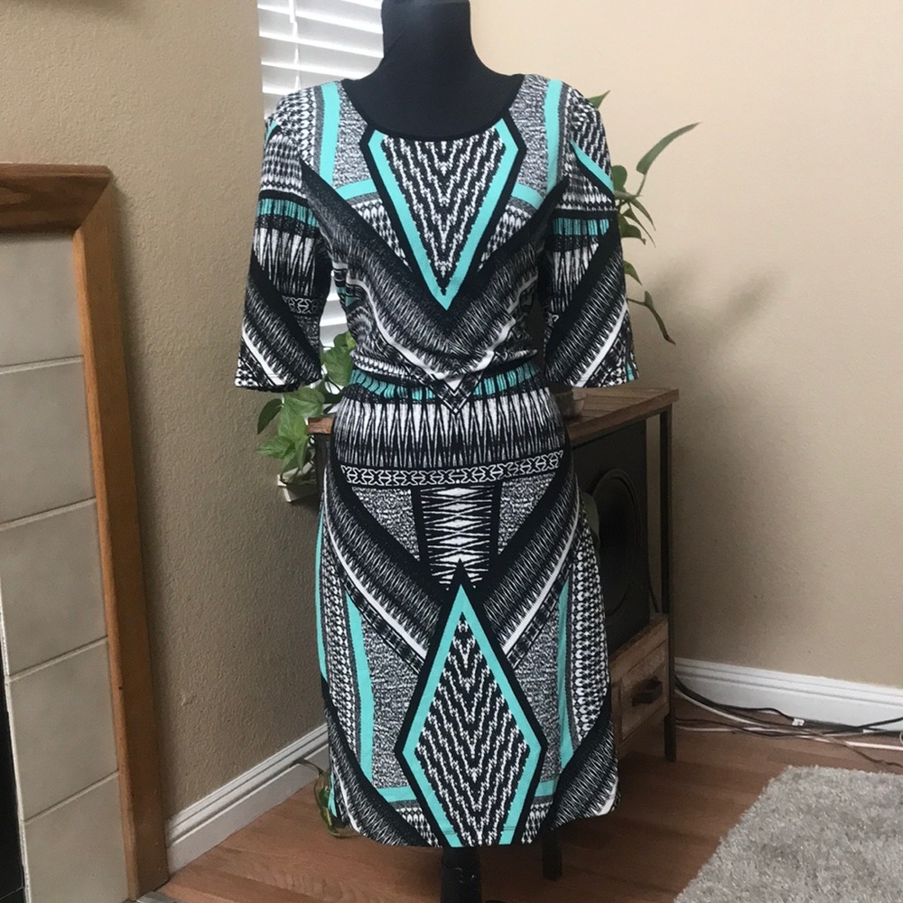 Flattering half sleeve dress